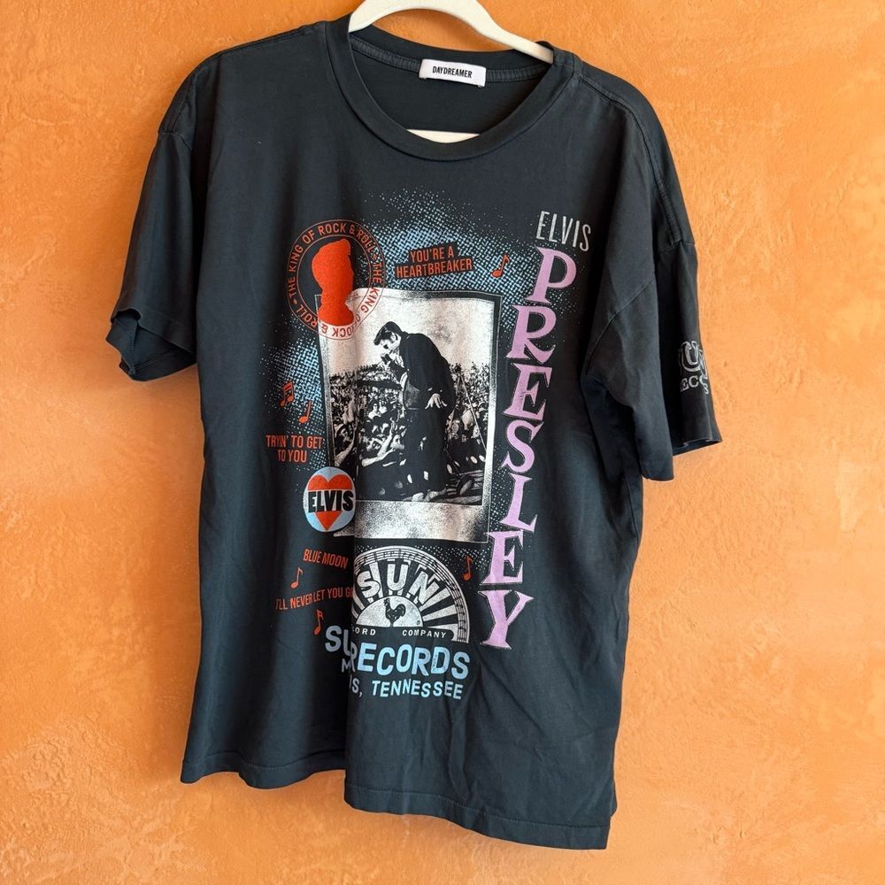 Daydreamer Elvis Presley Graphic Tee Sun Records Vintage Style XS Made USA